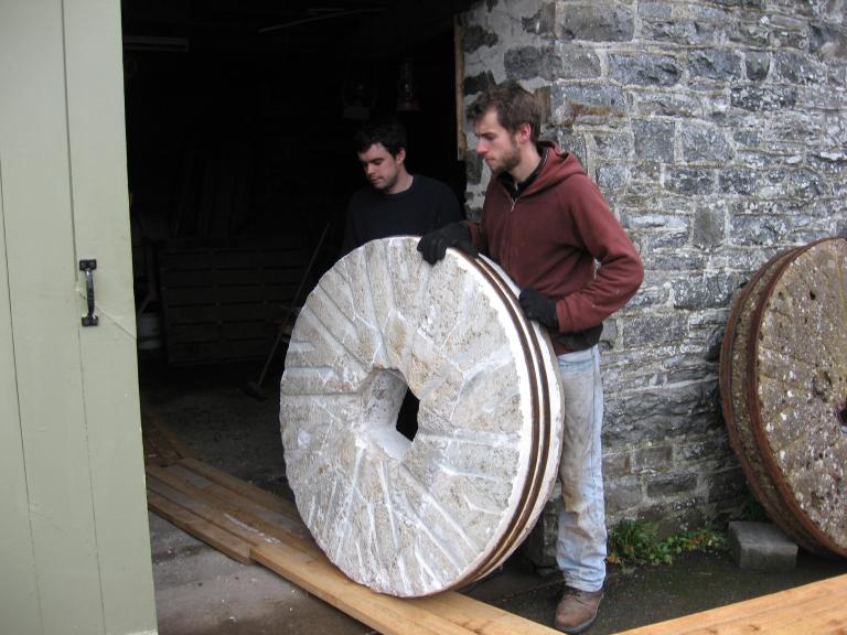 moving the bedstone